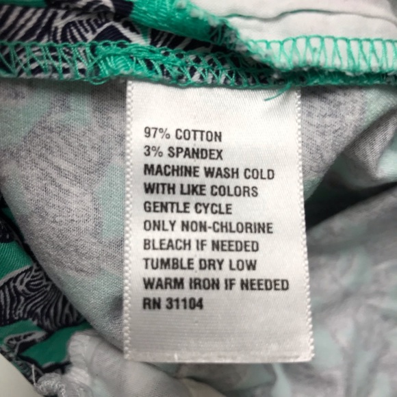 Crown & Ivy Zebra Scalloped edge Shorts. Size 4 - Picture 5 of 5